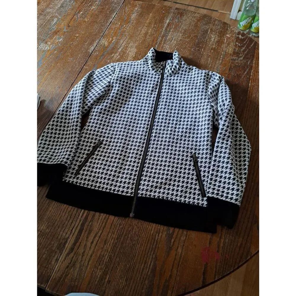 Small Size 4 Chicos Travelers 0 Black Off White Metallic Long Sleeve Zip Jacket